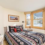 Cornet Creek 101 - Cornet Ski House