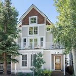 Lux Home With Gas Fireplace, Hot Tub, 8 Min To Lift 7 - Bunk Room For Kids! Home