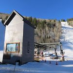 Luxury Downtown Telluride - Creekside Condo - Walk To Chair 7!