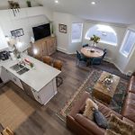 Newly Remodeled 2Nd Floor Lulu City Condo