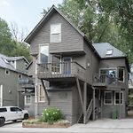 Tri-Level Condo, Close To Coonskin Lift!