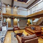Mountain Lodge