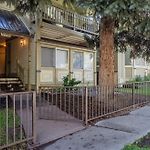 Peaceful Home-Like Condo - Spacious, Private Deck, Fireplace Condo