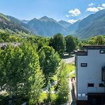 Village Hideaway - Telluride Convenience!