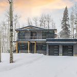 Saddle Horn Lane Home