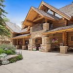 Hilltop Hideaway By Exceptional Stays