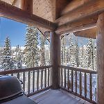 Bearpaw Manor By Exceptional Stays