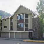 Valley View Retreat