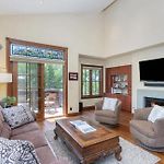 Scenic Mountain View Condo - Walk To Lift 7
