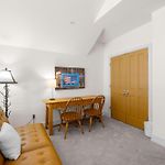 Ski In Ski Out Condo With Hot Tub And Mountain View