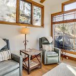 Luxurious Ski-In/Ski-Out Telluride Mountain Escape