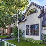 Eira House Condo