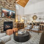 Lux Home With Gas Fireplace, Hot Tub, 8 Min To Lift 7 - Bunk Room For Kids! Home