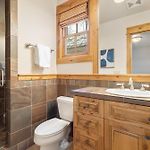 Lux Home With Gas Fireplace, Hot Tub, 8 Min To Lift 7 - Bunk Room For Kids! Home