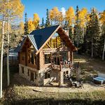 Bear Lodge - Modern Log Home At Easy Ski-In-Out Location