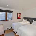 Riverside C03 Walk To Gondola Hot Tubs - 2 Bedroom 2 Ba Sleeps 6
