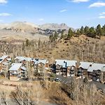 Mountain Village Escape - Walk To Slopes & Views