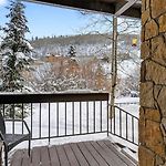 Misty Maiden Lodge By Avantstay