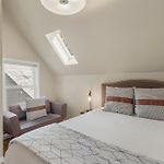 Eira House Condo