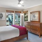 West End Winner - Hot Tub, Parking, Open Kitchen & Living Space Condo