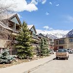 Cimarron Lodge 50 By Avantstay