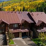 Townhome On The Creek 135 By Avantstay