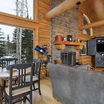 Snowdrift Cabin By Avantstay