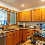 Riverside Condos C102 By Avantstay
