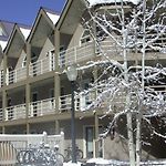 Viking Lodge 103 By Avantstay