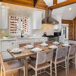 New! Chic European Style Cabin, Short Walk To Ski Home