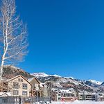 Etta Place Too 113 By Avantstay