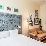 Plunge E By Avantstay