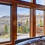 Russell Home By Avantstay