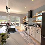 Basecamp At Valley Floor - Views And Wildlife!