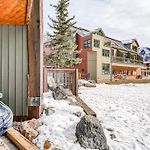 Double Diamond Ski-In Ski-Out Chalet