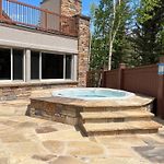 Mtn Village Retreat - Balcony Views & Steam Shower