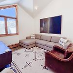 Benchmark Dr 101 ~ Guest House