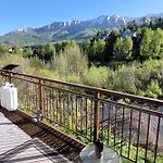 Northstar 7 ~ The Howe Cabin