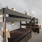 Chalet Chic Condo, Short Walk To Lift 7, Covered Parking Condo
