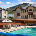Chalet Chic Condo, Short Walk To Lift 7, Covered Parking Condo