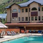 Chalet Chic Condo, Short Walk To Lift 7, Covered Parking Condo