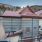 Slopeside Hideaway Condo