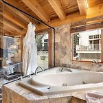 Wildwood Canyon Inn-Pine Crest Room