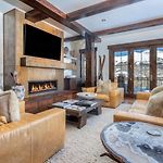 Elegant 4-Bedroom Penthouse Above Mountain Village