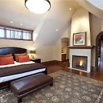 Hood Park Manor Home