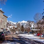Coronet Creek Retreat