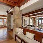 Apartment Lorian 4 True Ski-In Ski-Out Resort Condo 4Bd 3.5Ba - Sleeps 12