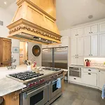 Twin Elk By Exceptional Chalet