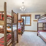 Twin Elk By Exceptional Chalet *