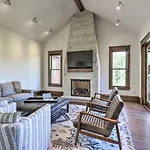 Luxurious Ski-Inandski-Out Telluride Penthouse!